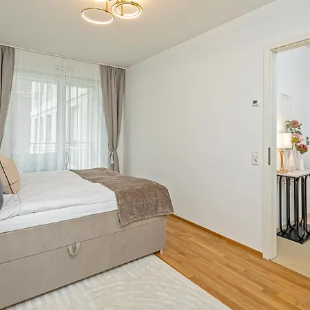 Ruhige 5 Sterne Naehe Altstadt Appartamento Dresda